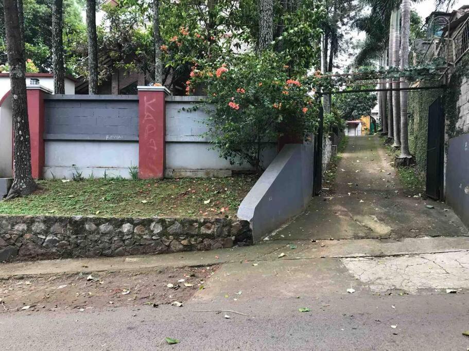 Villa Naumi Bandung Exterior photo