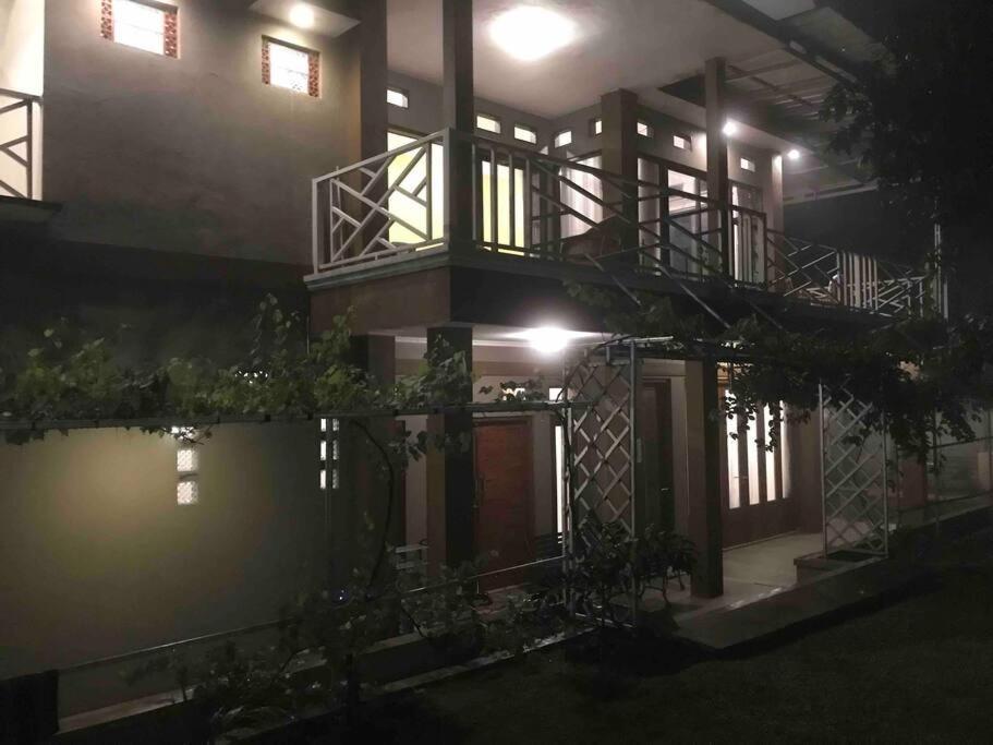 Villa Naumi Bandung Exterior photo