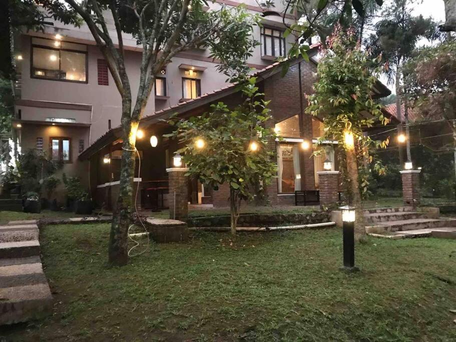 Villa Naumi Bandung Exterior photo